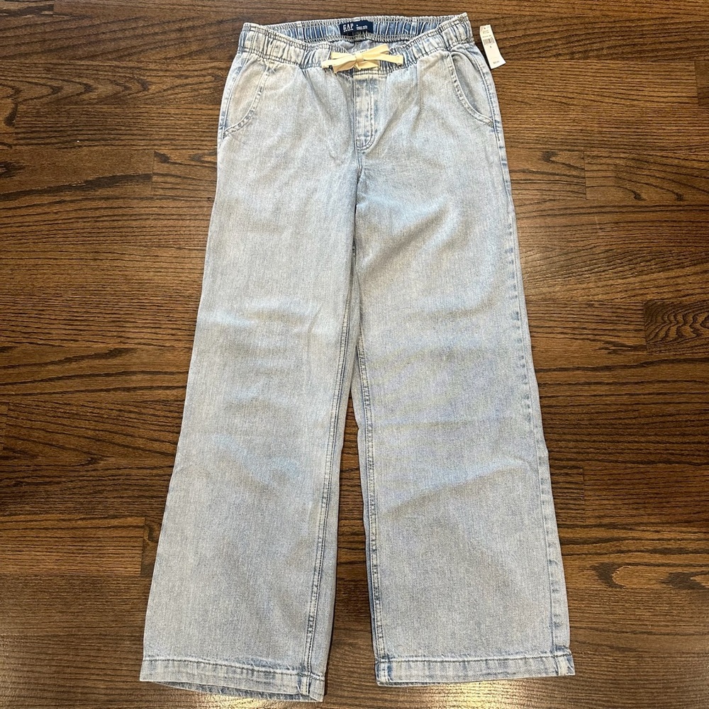 NWT GAP Relaxed Light Blue Jeans w/ Tie